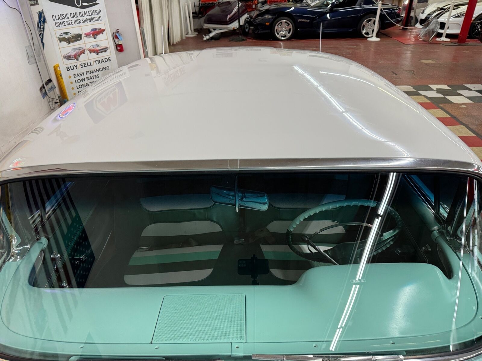 Chevrolet-Impala-1958-2-Door-16