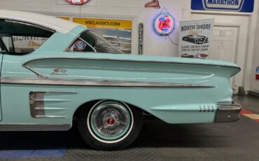 Chevrolet-Impala-1958-2-Door-23
