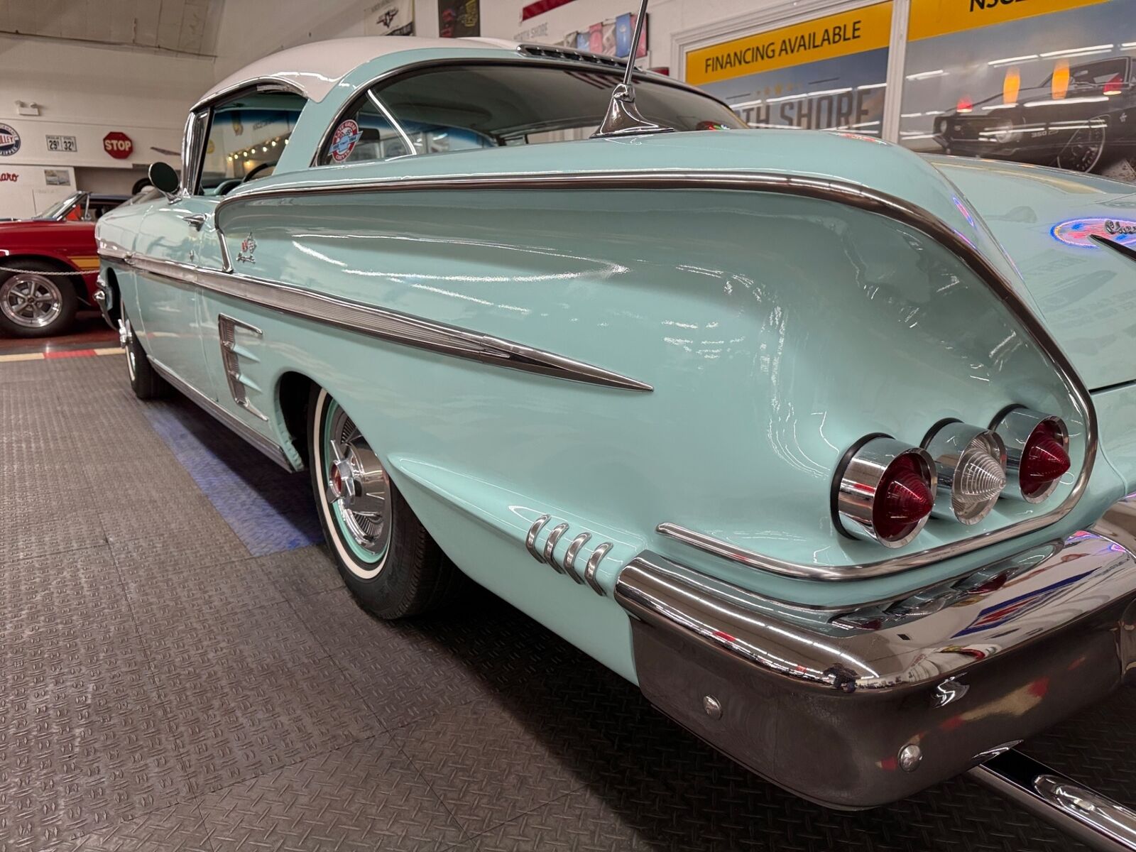Chevrolet-Impala-1958-2-Door-24
