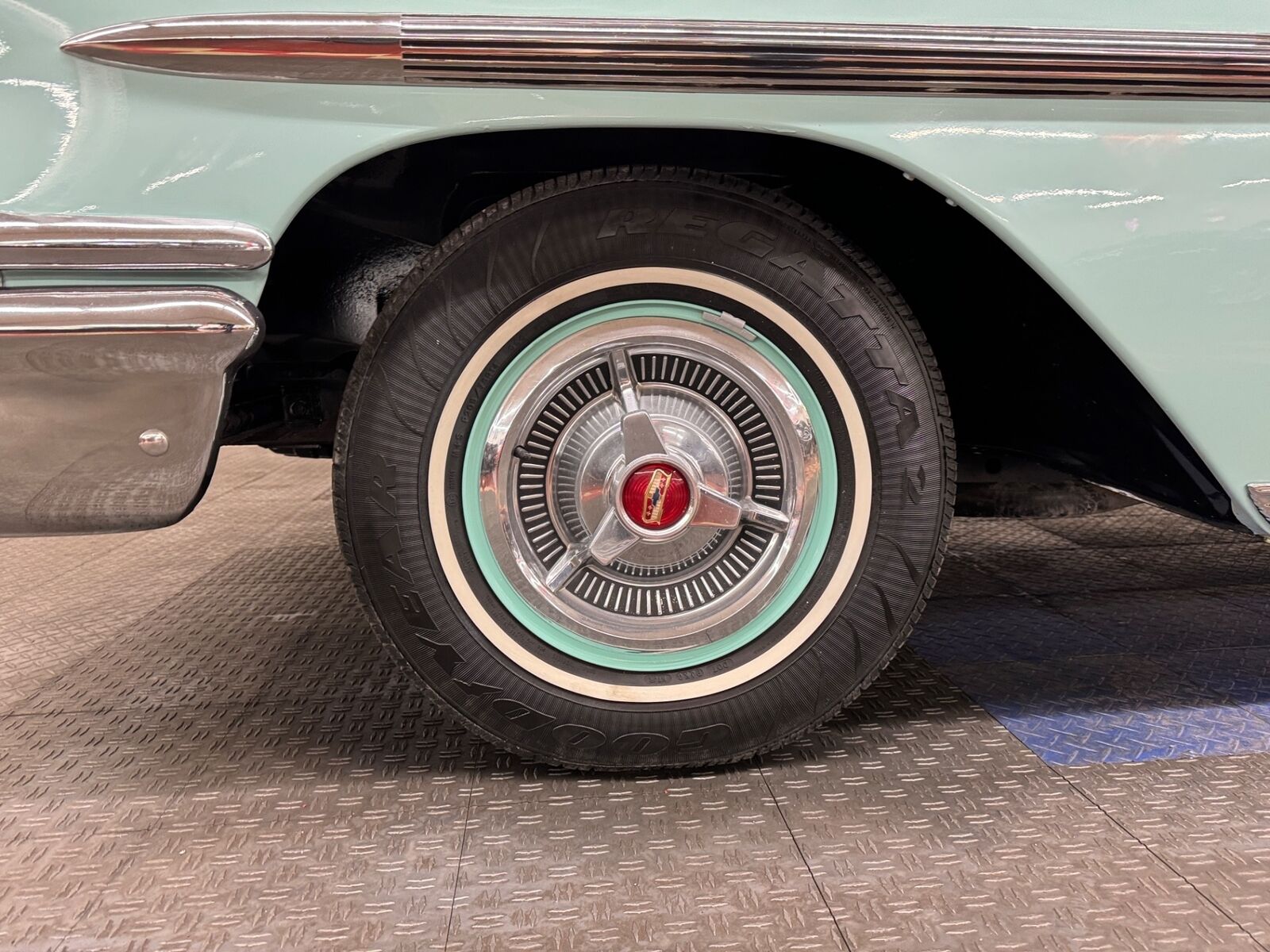 Chevrolet-Impala-1958-2-Door-26