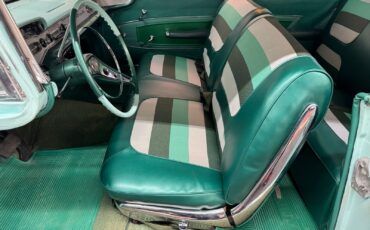 Chevrolet-Impala-1958-2-Door-32