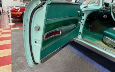 Chevrolet-Impala-1958-2-Door-37