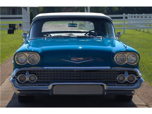 Chevrolet-Impala-1958-Convertible-11
