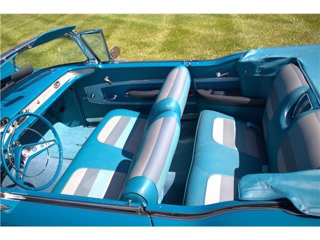 Chevrolet-Impala-1958-Convertible-3