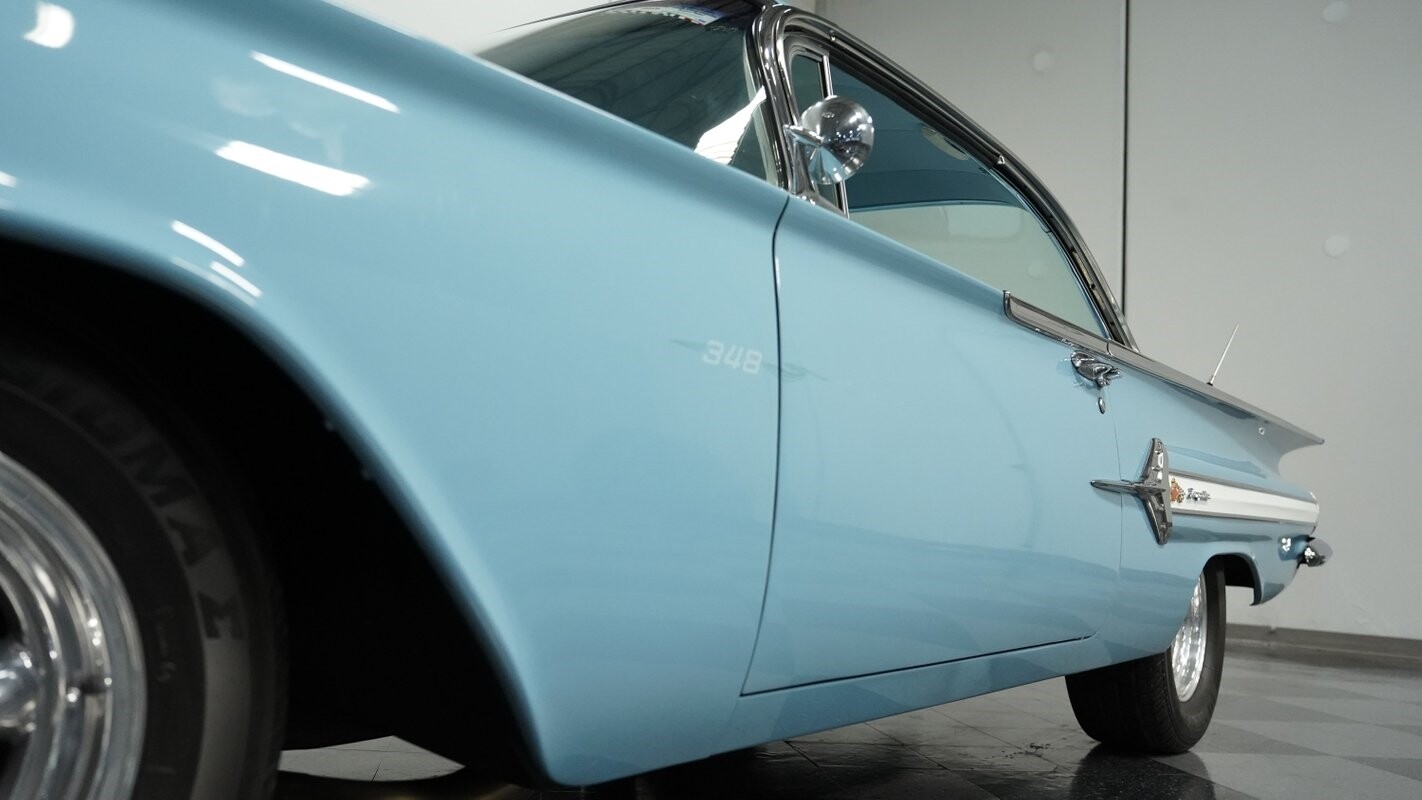 Chevrolet-Impala-1960-Coupe-18