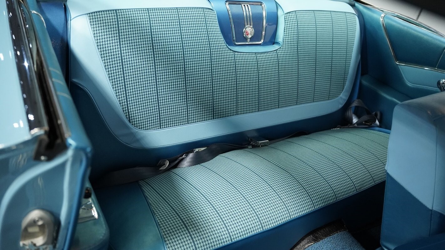 Chevrolet-Impala-1960-Coupe-36