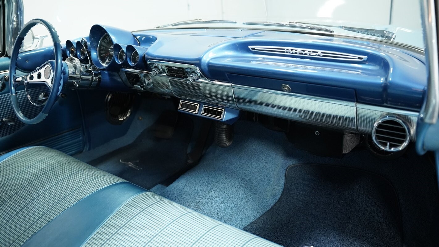 Chevrolet-Impala-1960-Coupe-39
