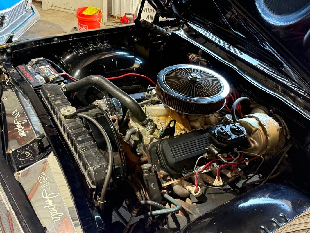 Chevrolet-Impala-1961-12