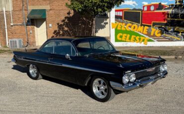Chevrolet-Impala-1961-25
