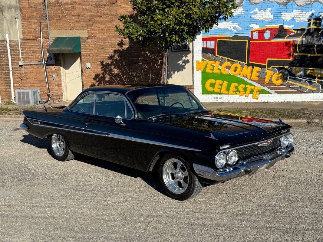 Chevrolet-Impala-1961-25