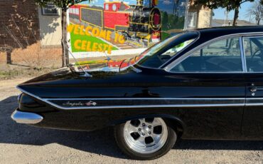 Chevrolet-Impala-1961-26