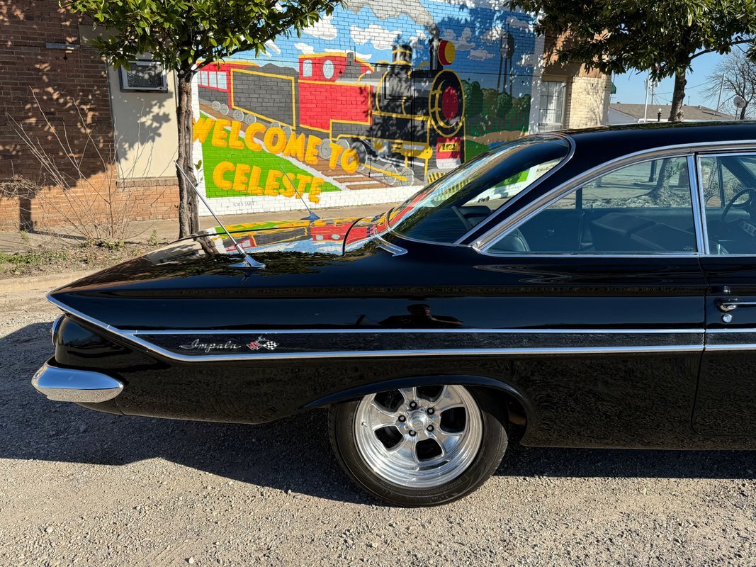 Chevrolet-Impala-1961-26