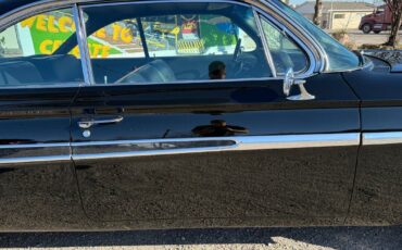 Chevrolet-Impala-1961-27