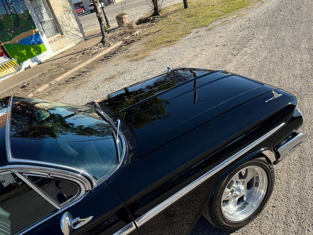 Chevrolet-Impala-1961-30