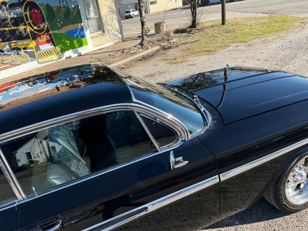 Chevrolet-Impala-1961-31