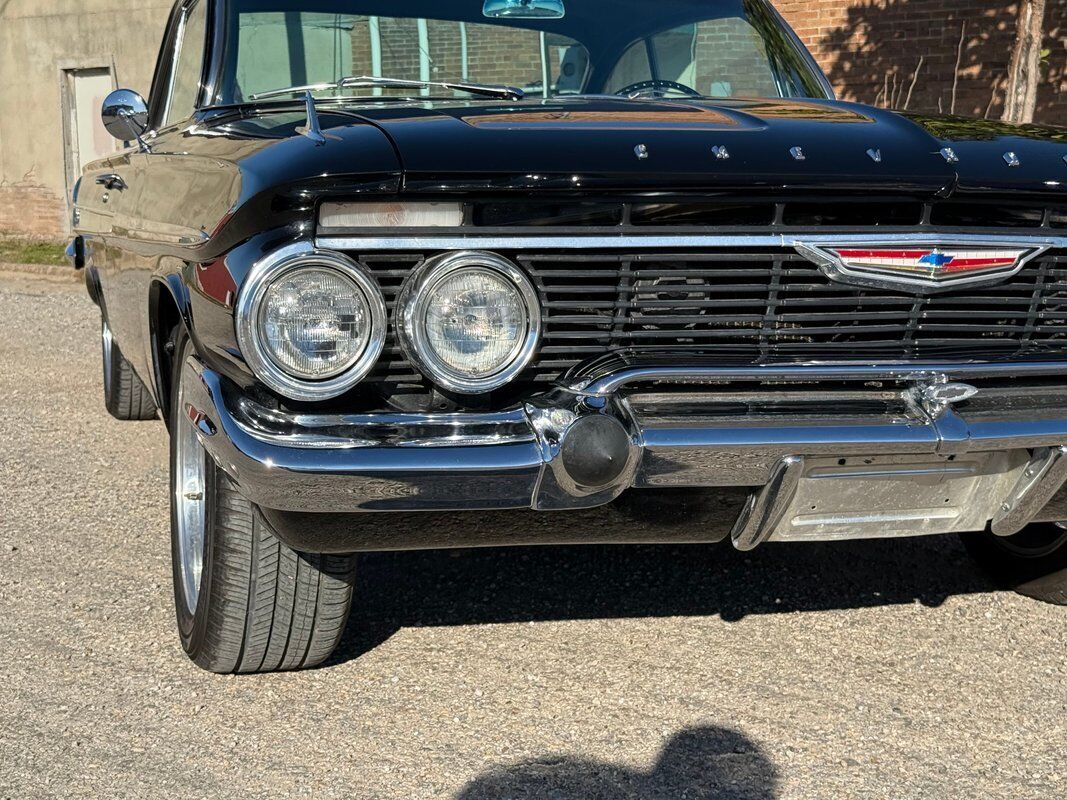 Chevrolet-Impala-1961-33