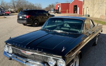 Chevrolet-Impala-1961-38