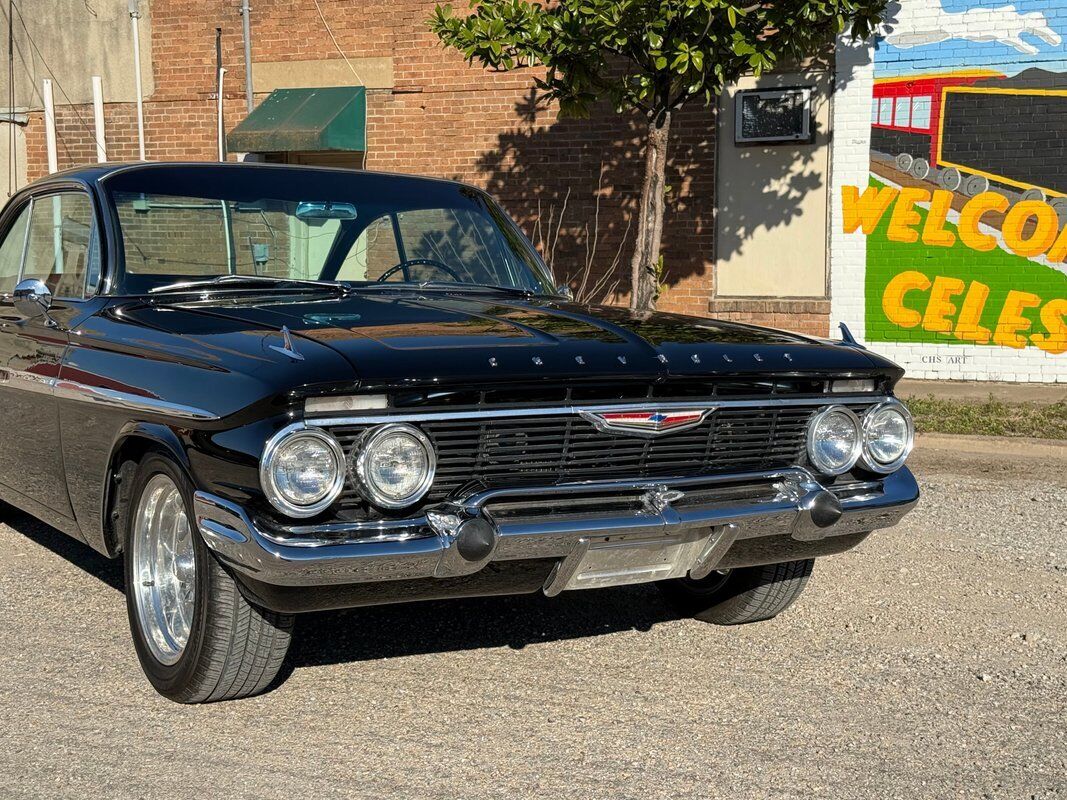 Chevrolet-Impala-1961-5