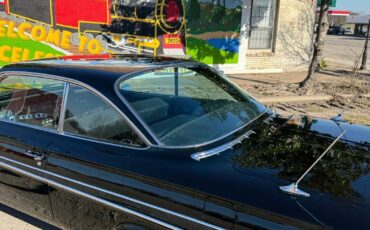 Chevrolet-Impala-1961-6