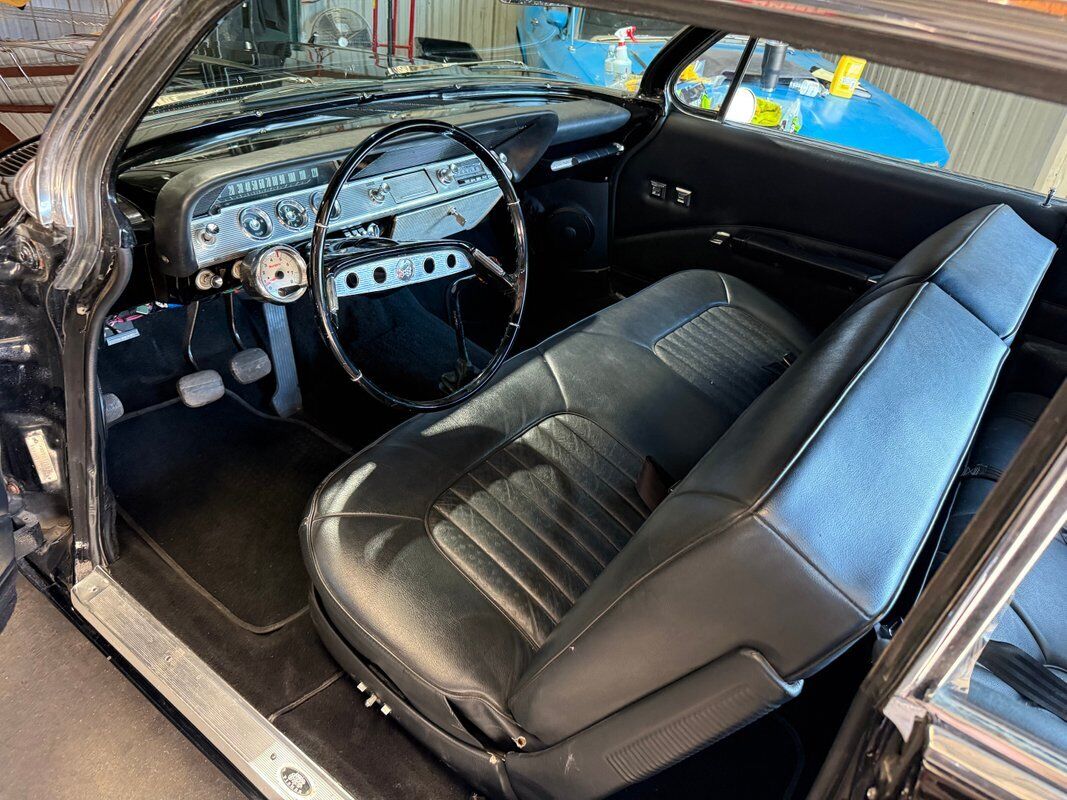 Chevrolet-Impala-1961-8