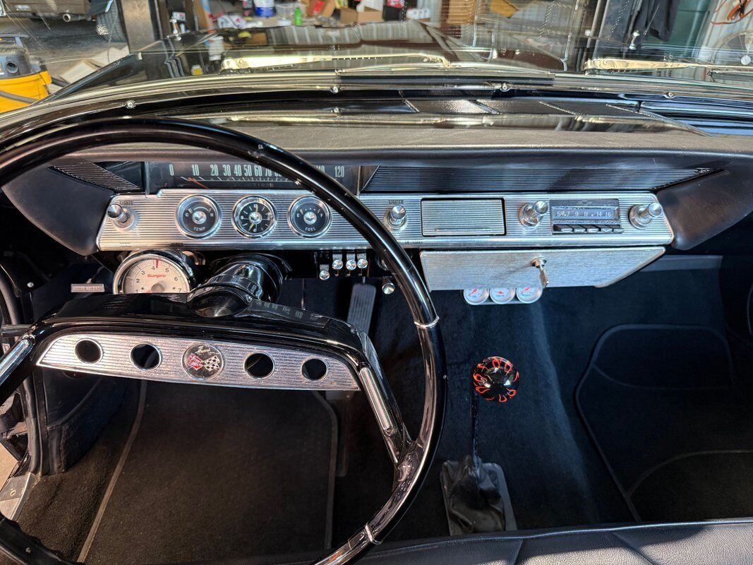 Chevrolet-Impala-1961-9