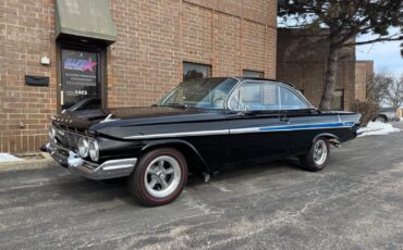 Chevrolet-Impala-1961-Coupe-1