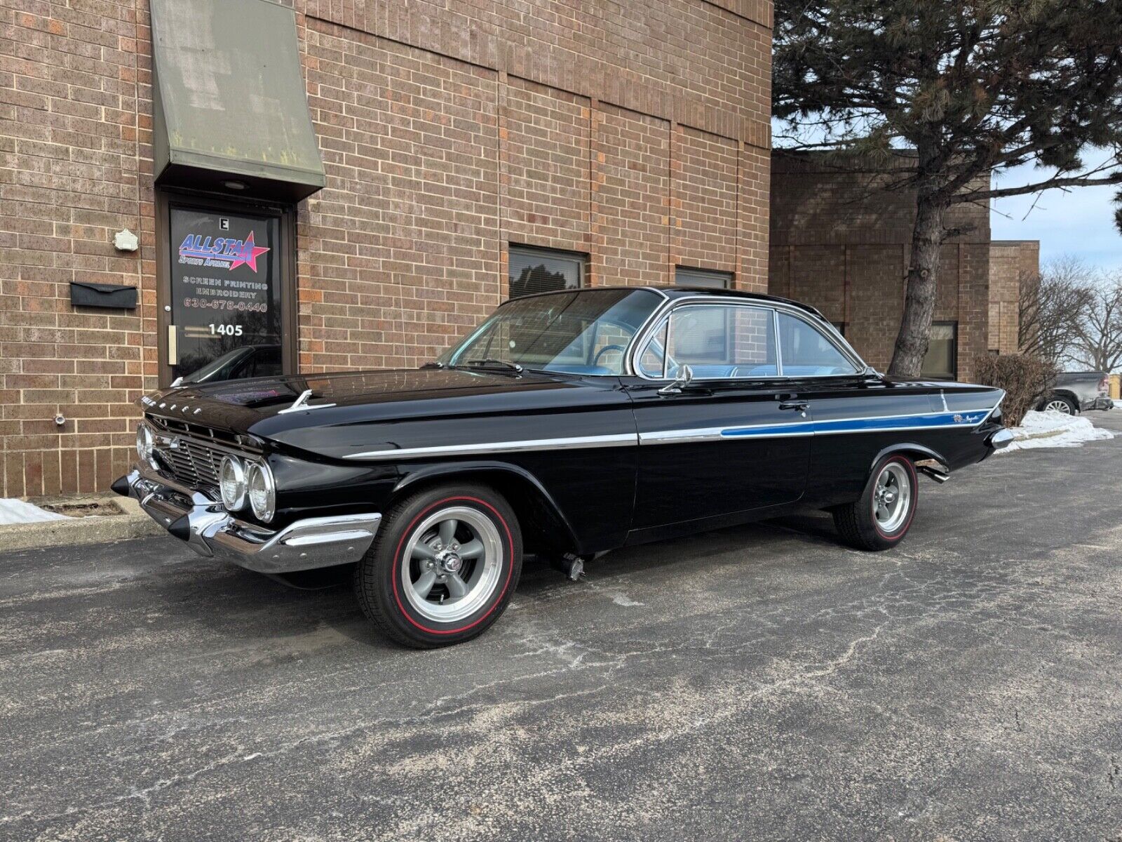 Chevrolet-Impala-1961-Coupe-1