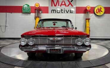 Chevrolet-Impala-1961-Coupe-1