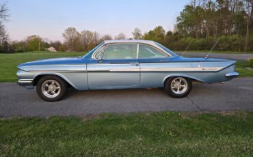 Chevrolet-Impala-1961-Coupe-1