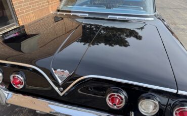 Chevrolet-Impala-1961-Coupe-11