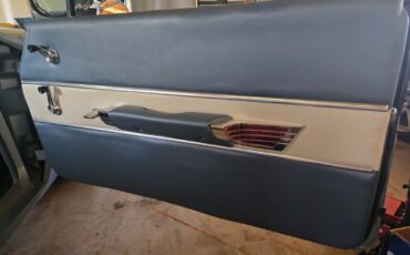 Chevrolet-Impala-1961-Coupe-17