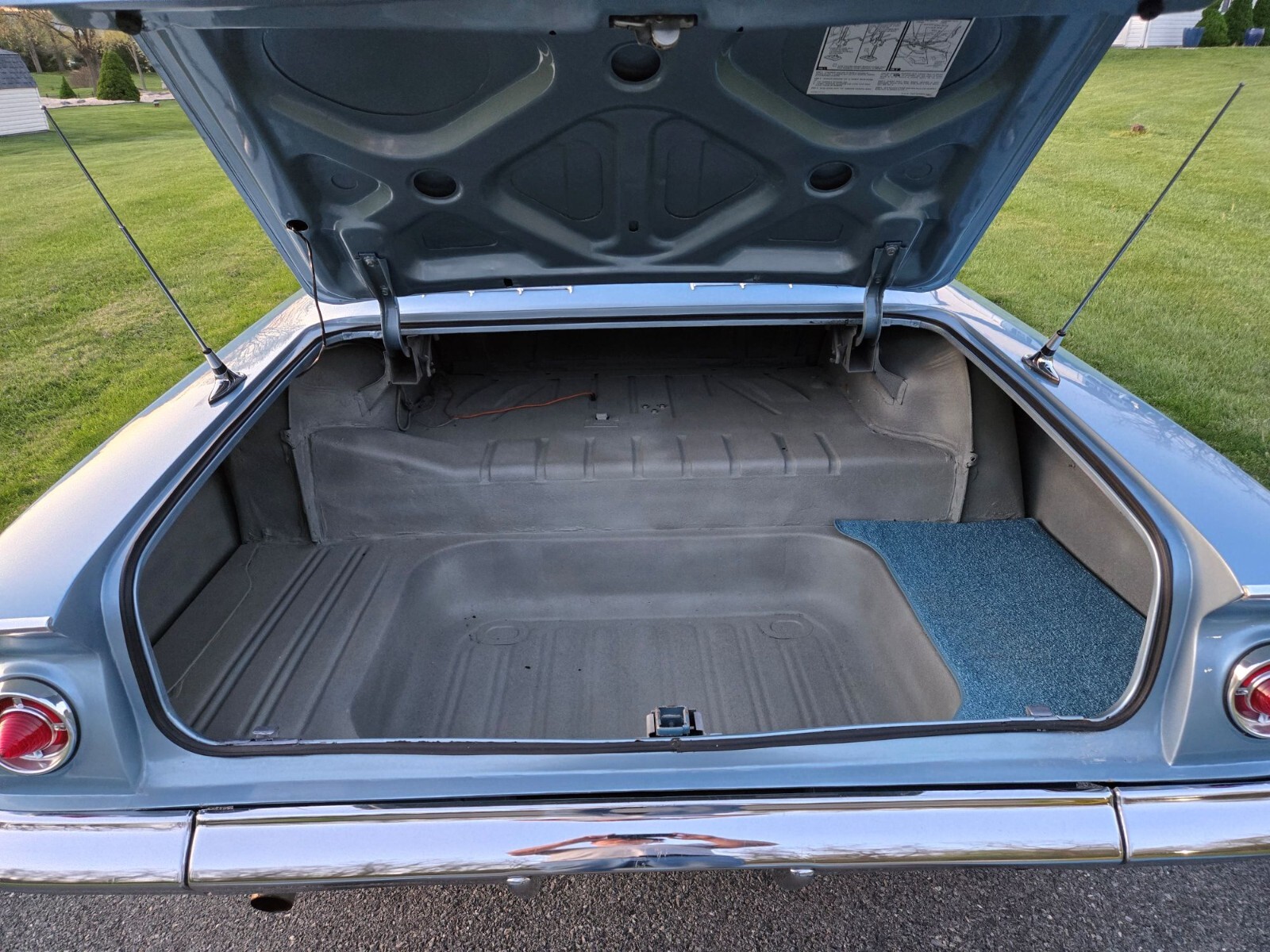 Chevrolet-Impala-1961-Coupe-20