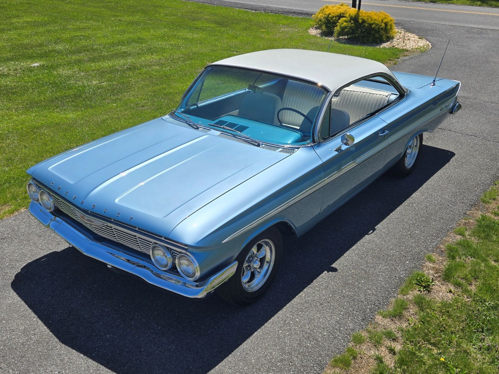 Chevrolet-Impala-1961-Coupe-35
