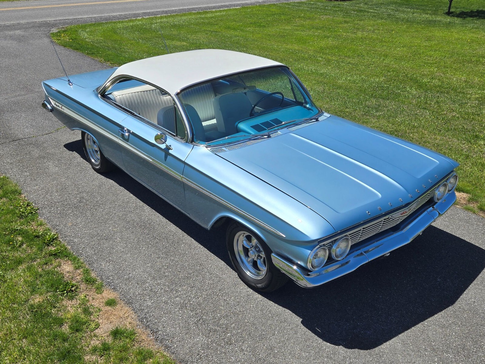 Chevrolet-Impala-1961-Coupe-36