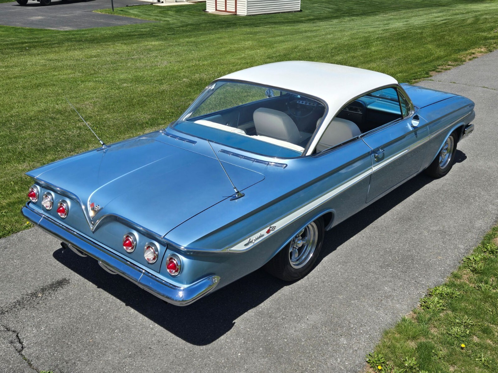 Chevrolet-Impala-1961-Coupe-37