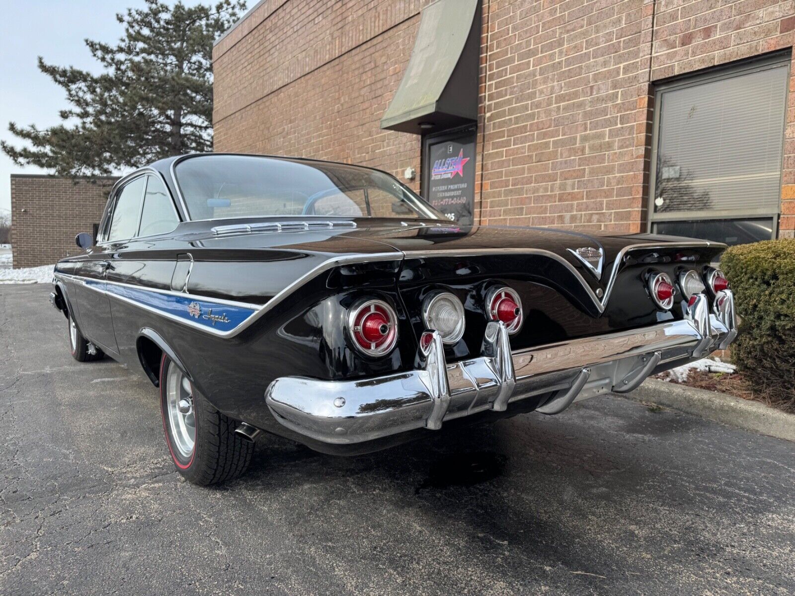 Chevrolet-Impala-1961-Coupe-4