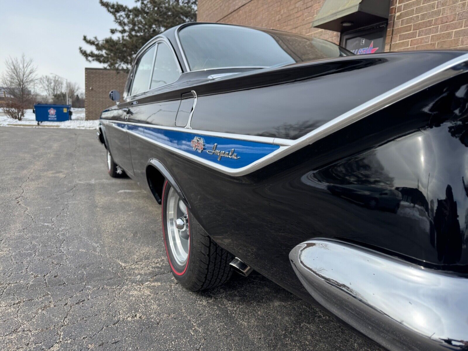 Chevrolet-Impala-1961-Coupe-5