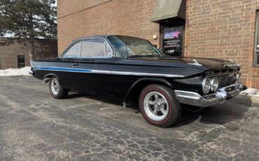 Chevrolet-Impala-1961-Coupe-7