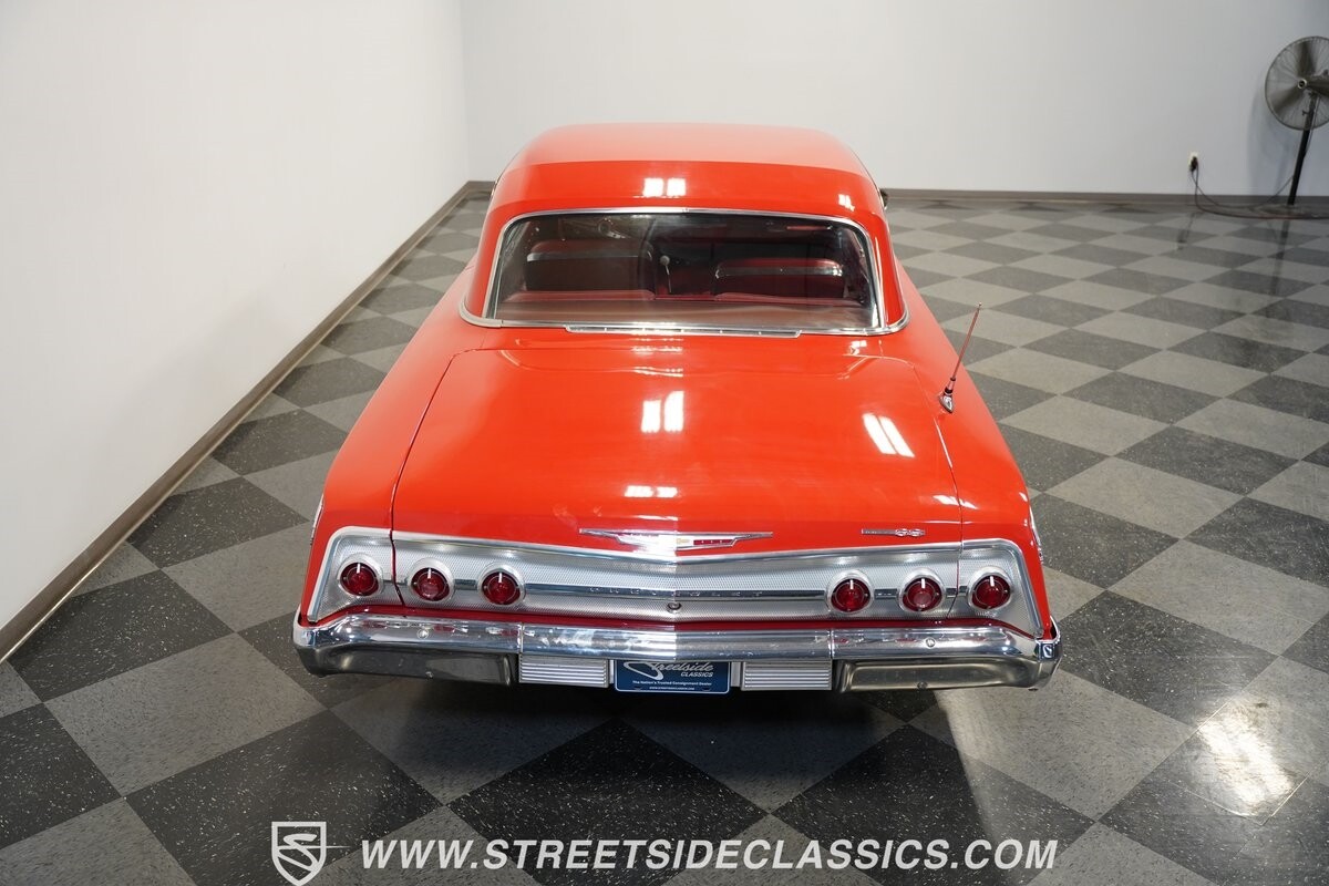 Chevrolet-Impala-1962-Hardtop-25