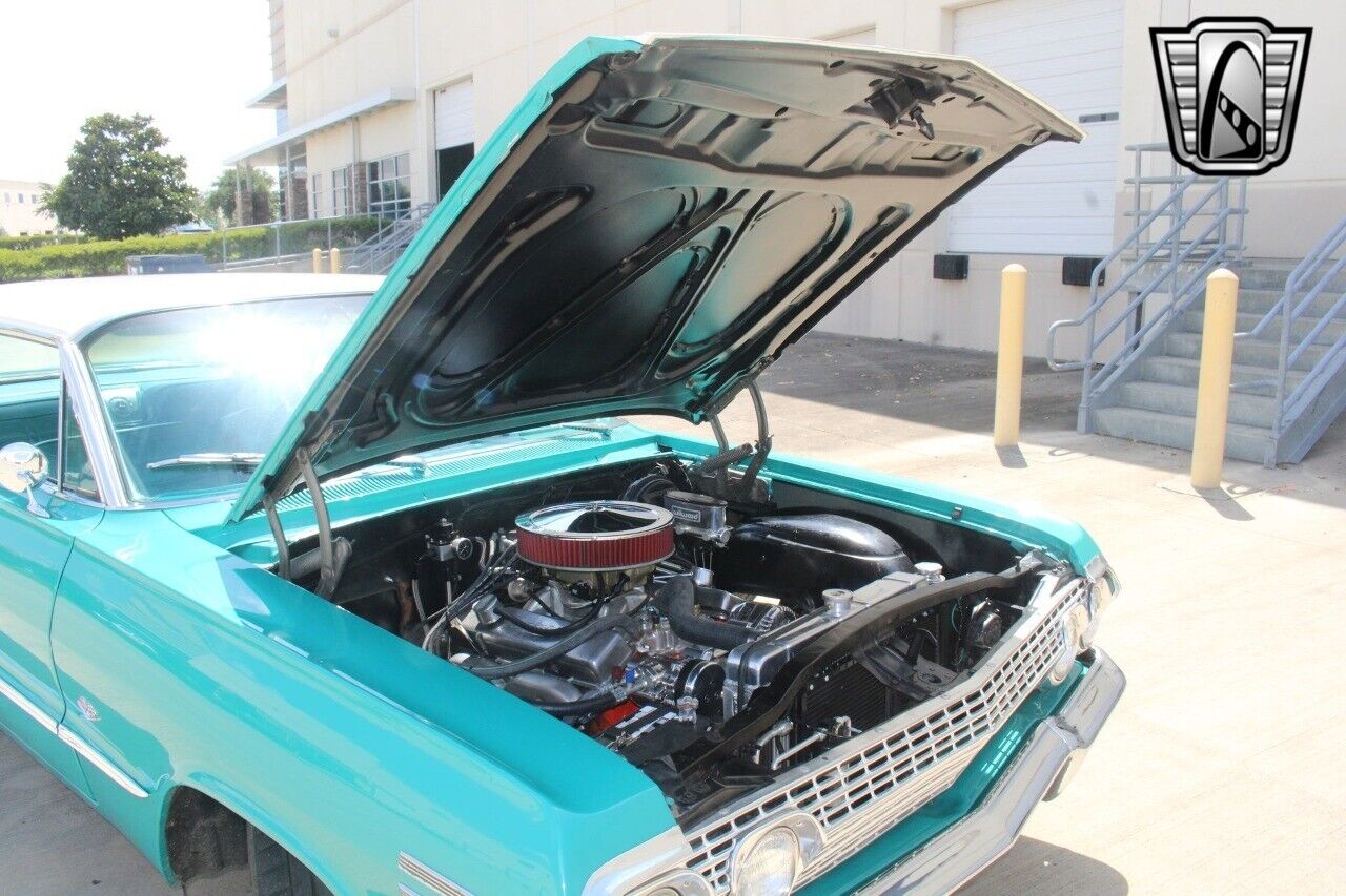 Chevrolet-Impala-1963-coupe-14