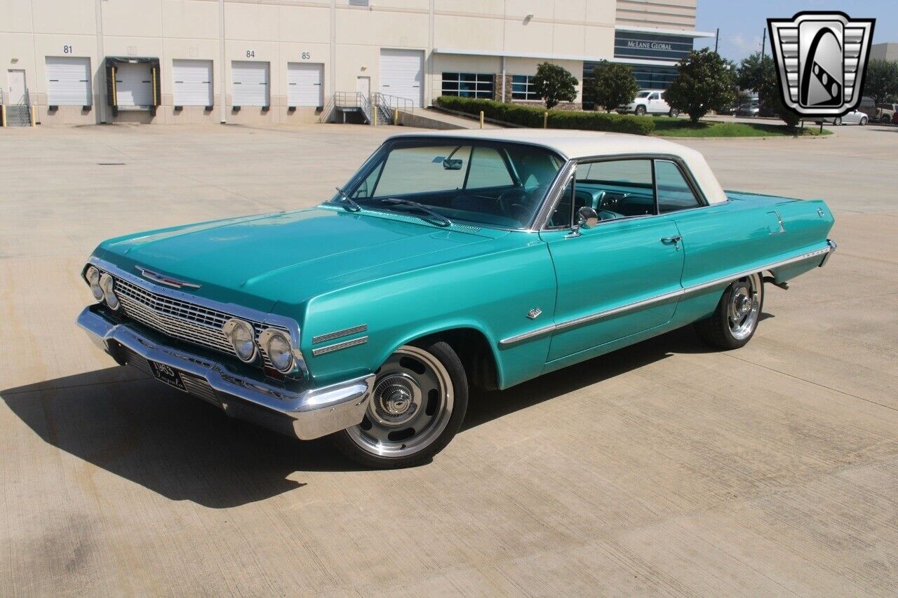 Chevrolet-Impala-1963-coupe-2