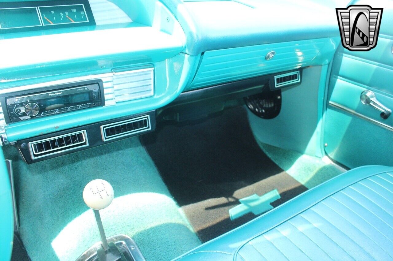 Chevrolet-Impala-1963-coupe-22