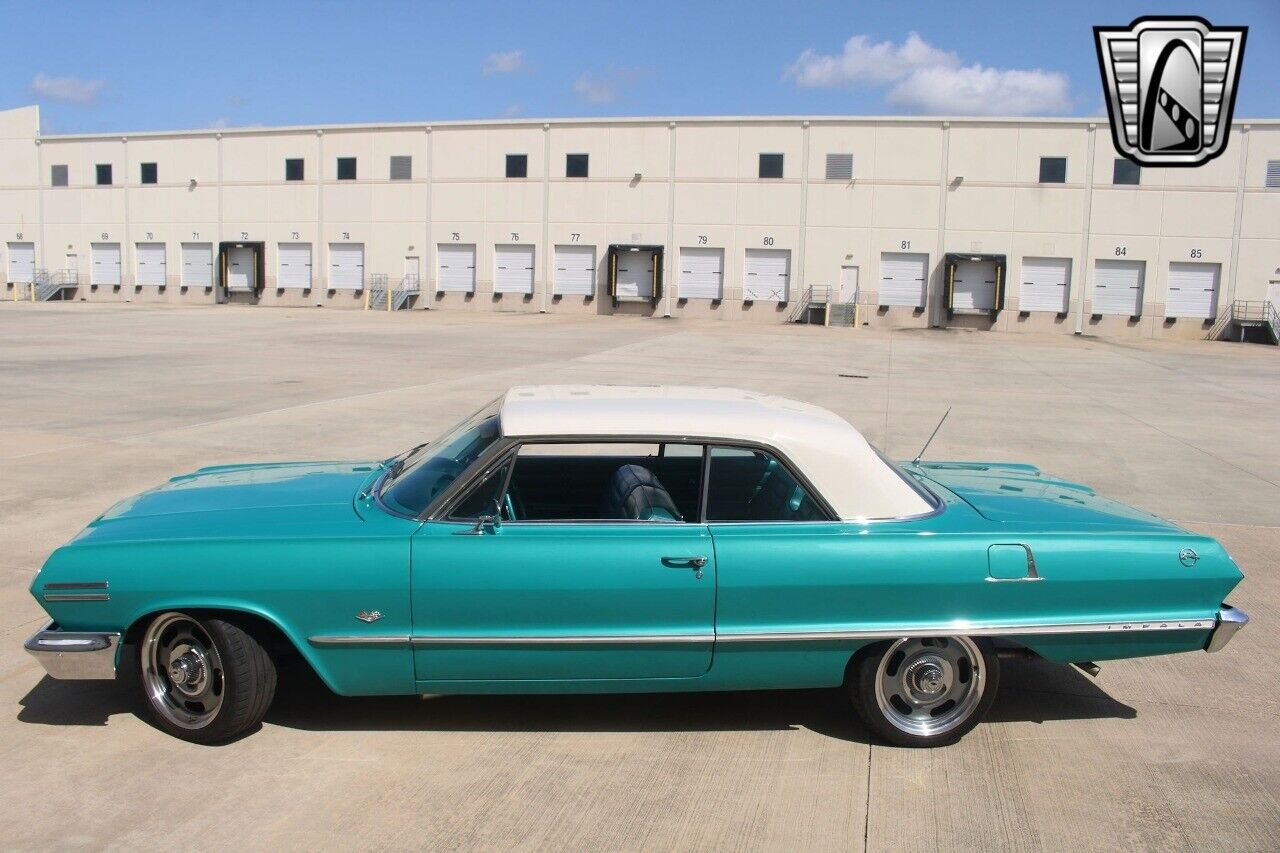 Chevrolet-Impala-1963-coupe-3