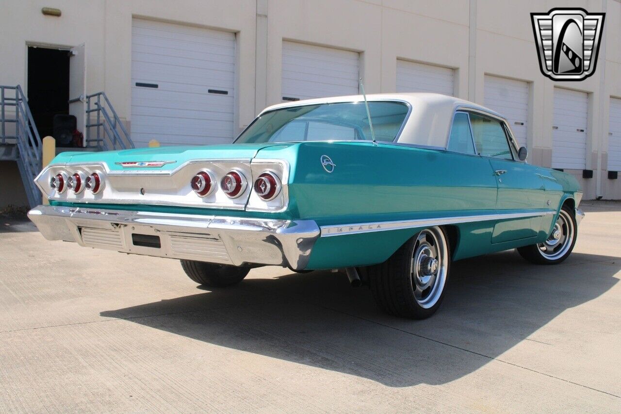 Chevrolet-Impala-1963-coupe-36