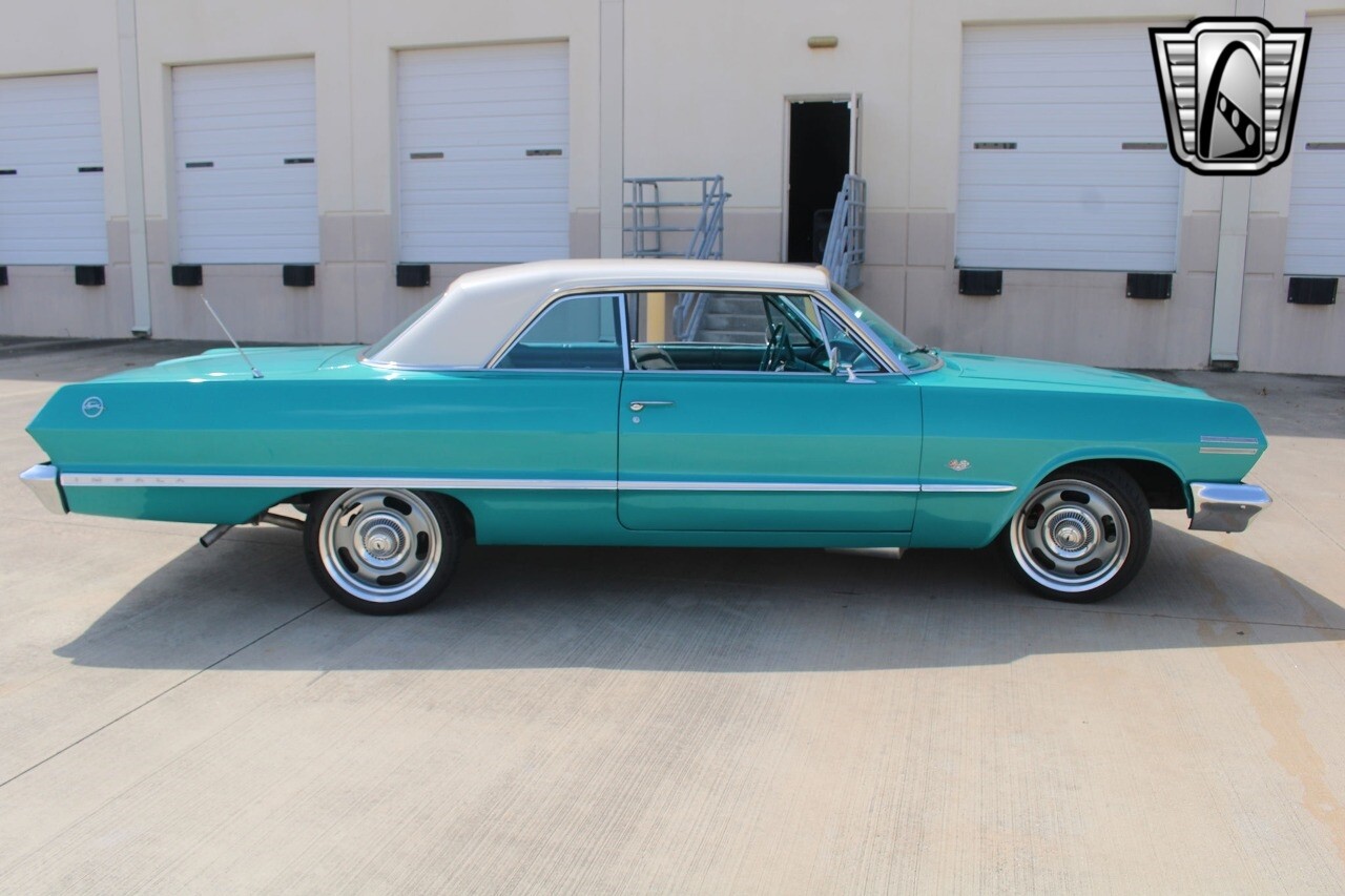 Chevrolet-Impala-1963-coupe-38