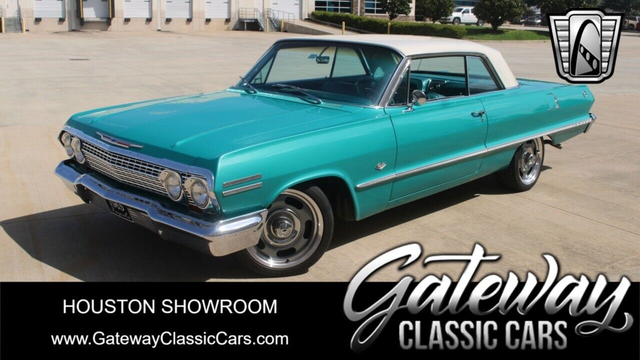Chevrolet-Impala-1963-coupe
