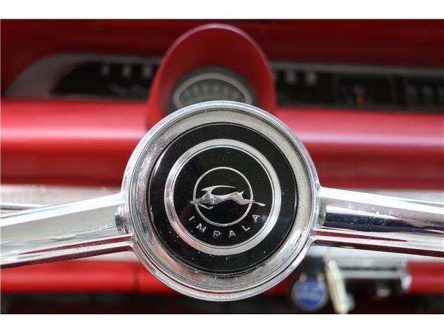 Chevrolet-Impala-1964-COUPE-32