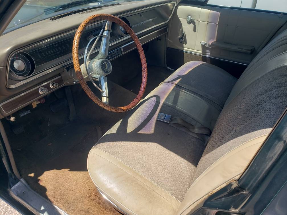 Chevrolet-Impala-1965-green-2