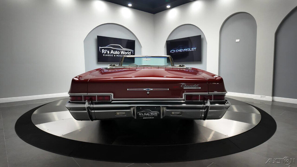 Chevrolet-Impala-1966-19