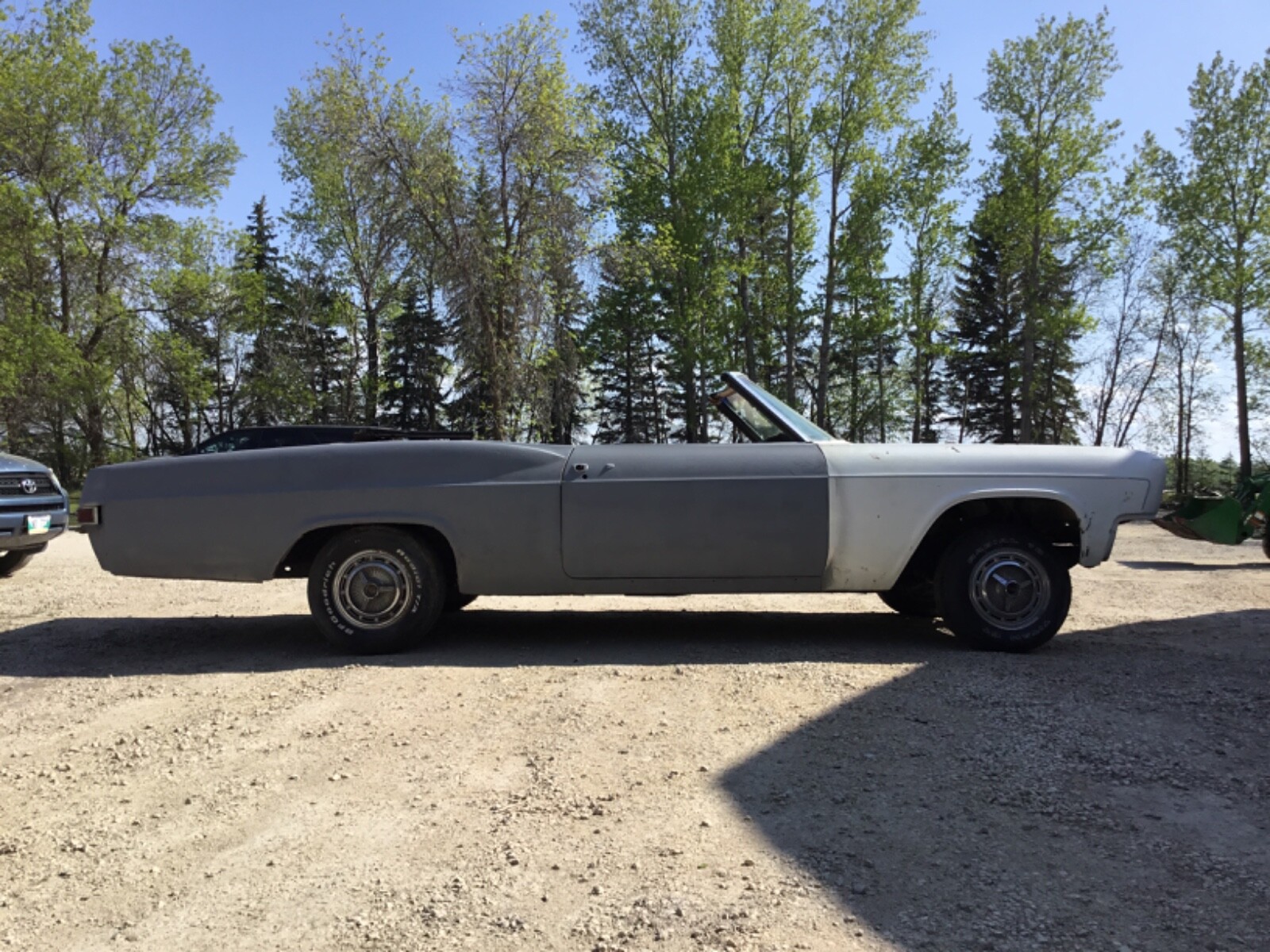 Chevrolet-Impala-1966-Convertible-1
